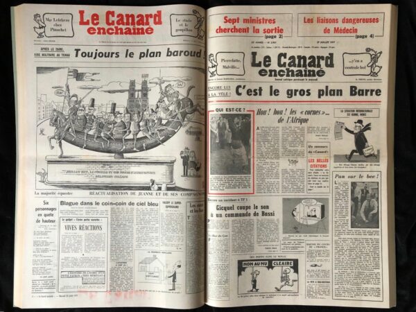 Année 1977 du Canard Enchaîné complète et brochée – Image 2